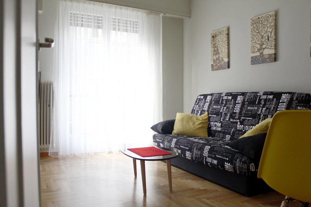 Cheery Apartment In The Center Of 아테네 외부 사진